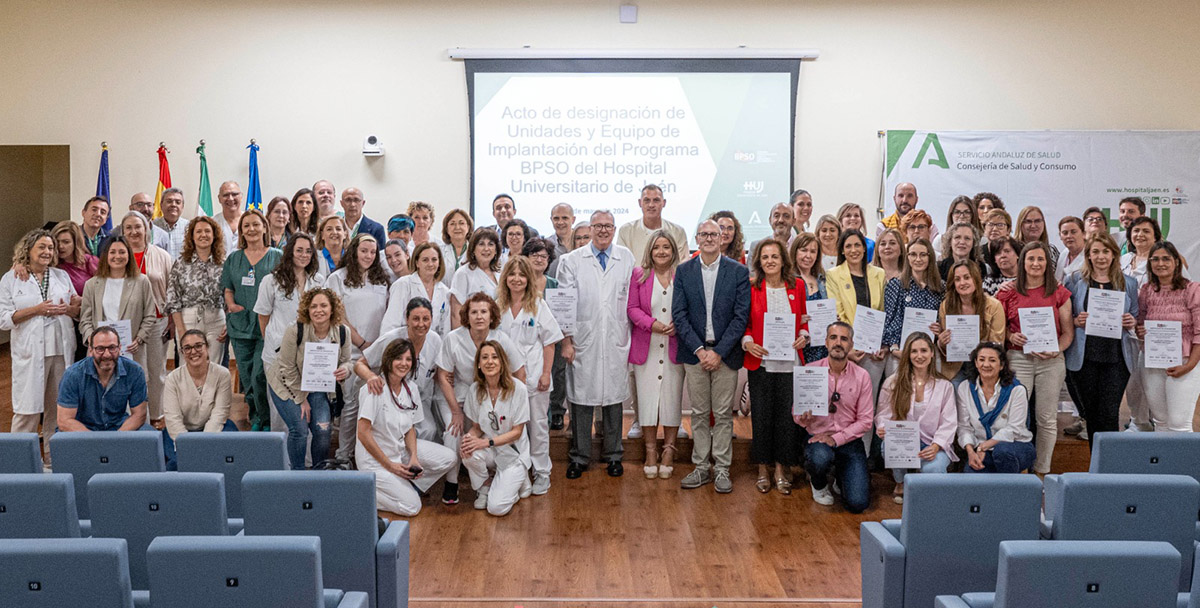 Profesionales del Hospital de Jaén recogen hoy el reconocimiento por su excelencia en cuidados